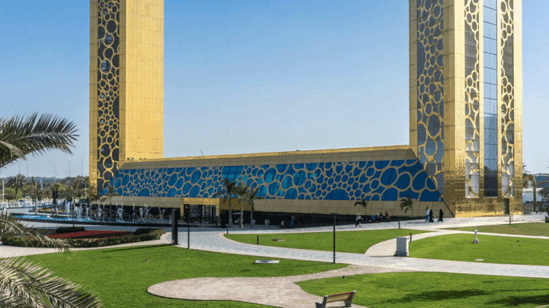 DUBAI FRAME OUTTER WALL