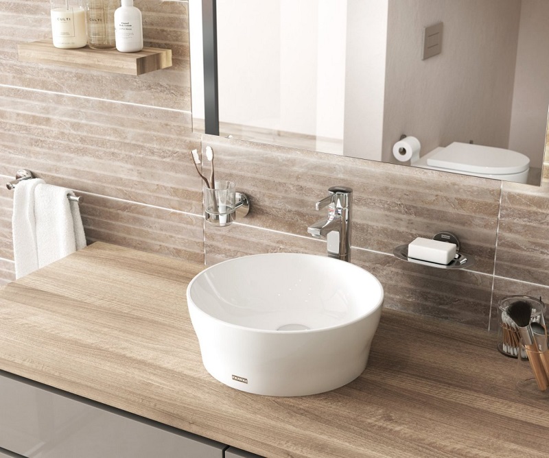 Application of stainless steel plate in bathroom cabinet