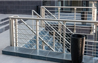 Advantages and applications of stainless steel railings